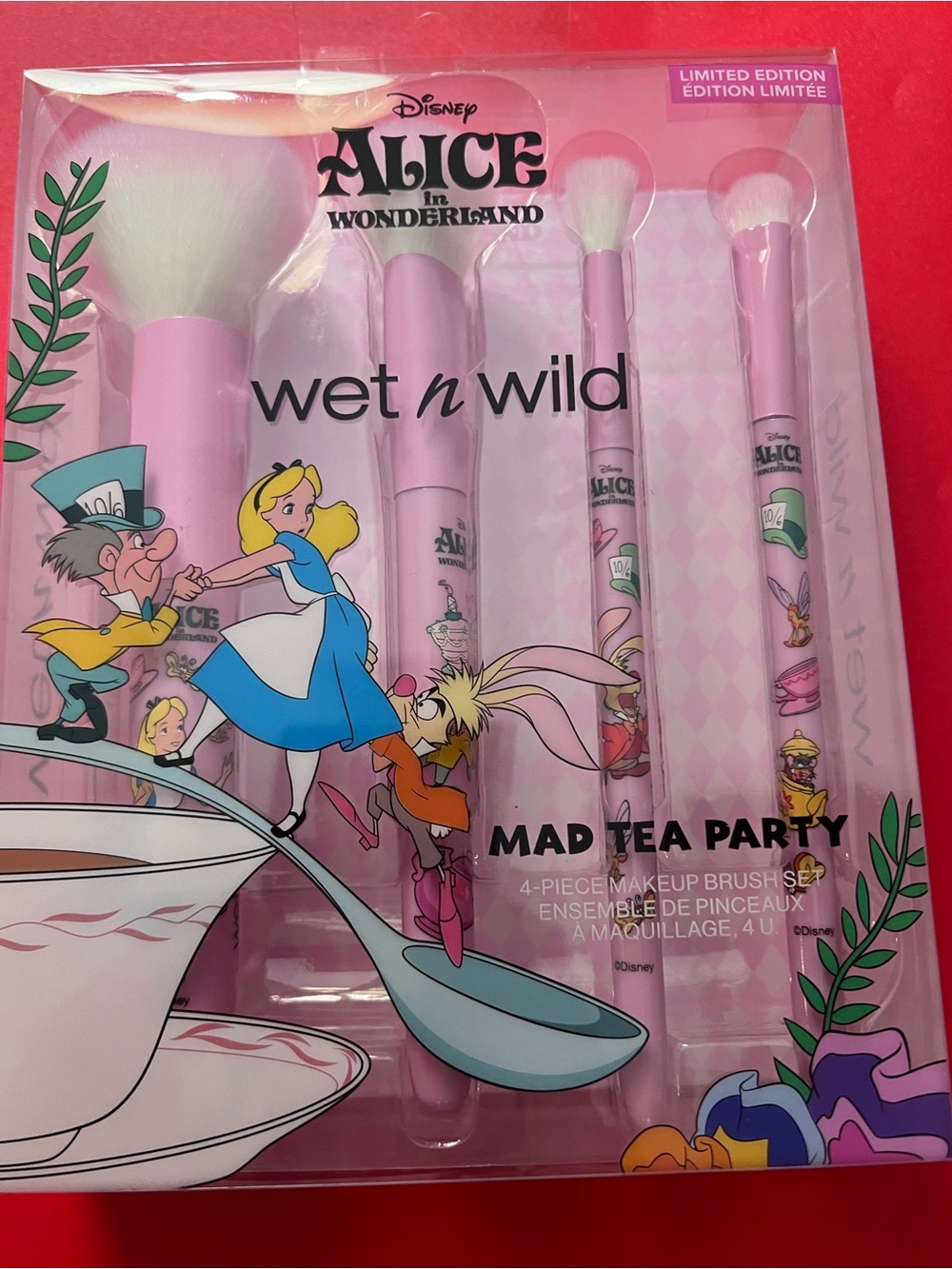 Alice in Wonderland Makeup Brush & Sponge Set - Picture 2 of 6